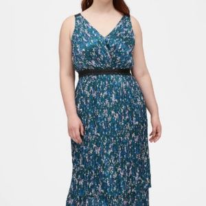 Banana Republic Pleated Tiered Midi Dress Size 10 Petite